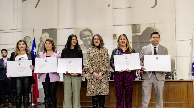 Foto 37 de 62: Galería fotográfica (Segunda Parte): Ceremonia de Titulación UGM Año Académico 2023 Facultades de Ciencias Sociales, Jurídicas y Humanidades y de Negocios y Tecnologías