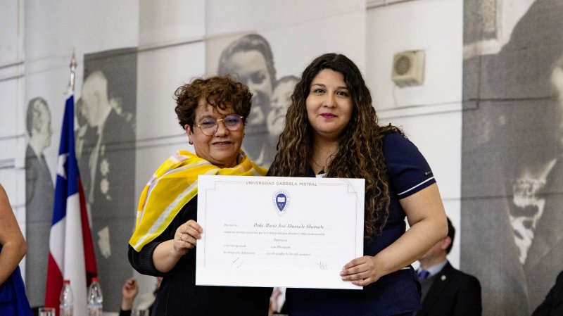Foto 37 de 67: Galería fotográfica (Segunda Parte): Ceremonia de Titulación UGM Año Académico 2023 Escuela de Diseño y Artes Digitales, Psicología, Ciencias de la Salud, Educación y Magísteres