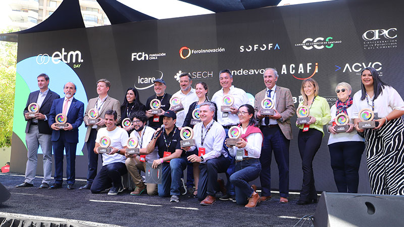 Foto 4 de 16: Equipo UGM en EtM Day 2023, el encuentro de Innovación y Emprendimiento más grande de Latinoamérica