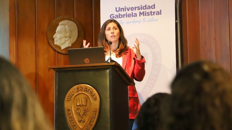 Foto 3 de 8: Dirección de Investigación y Doctorados UGM realizó 1era Jornada de Capacitación en Ética de la Investigación