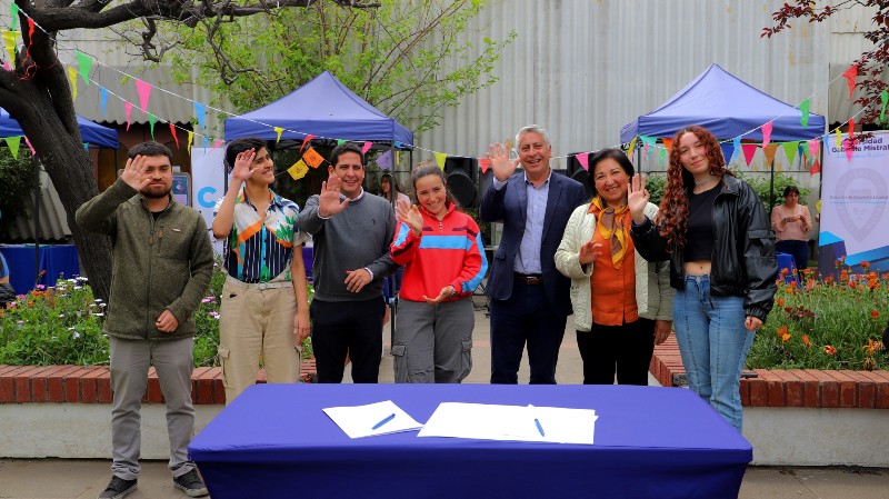 Foto 13 de 17: Universidad Gabriela Mistral celebró el “Día de la Salud Mental y Comunidad de Cuidado UGM”