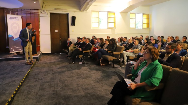 Imagen de la noticia: Universidad Gabriela Mistral realizó Claustro Académico 2023 con foco en acompañamiento integral del estudiantado