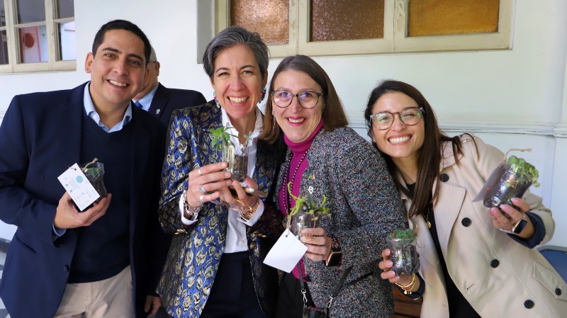 Foto 9 de 13: Equipo de Programa Líderes UGM presentó proyecto “Construyendo un Futuro Sostenible”