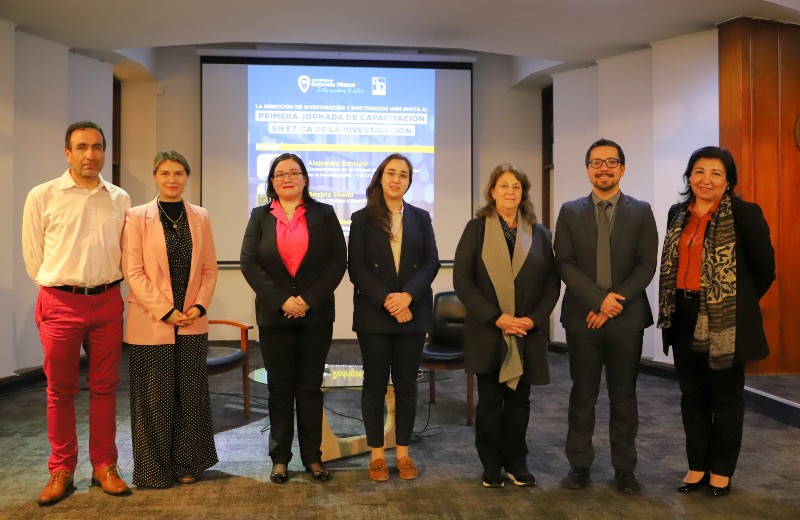 Imagen de la noticia: Dirección de Investigación y Doctorados UGM realizó 1era Jornada de Capacitación en Ética de la Investigación