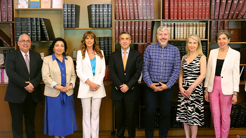Imagen de la noticia: Universidad Gabriela Mistral y Google firmaron convenio que permitirá a estudiantes obtener certificaciones internacionales y acceder a tecnologías educativas de vanguardia