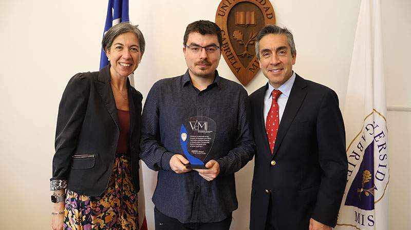 Foto 7 de 18: Estudiantes, Alumni y docentes UGM recibieron reconocimiento por su destacado trabajo en proyectos VcM