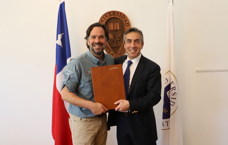 Imagen de la noticia: Desafío Levantemos Chile y Universidad Gabriela Mistral refuerzan su vocación conjunta de servicio al país