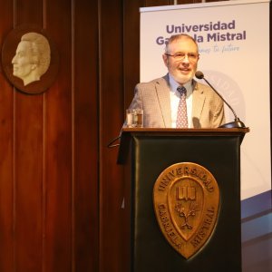 Imagen de la noticia: Escuela de Humanidades UGM reunió a estudiantes en su II Encuentro con exposición especial del Dr. Joaquín García Huidobro