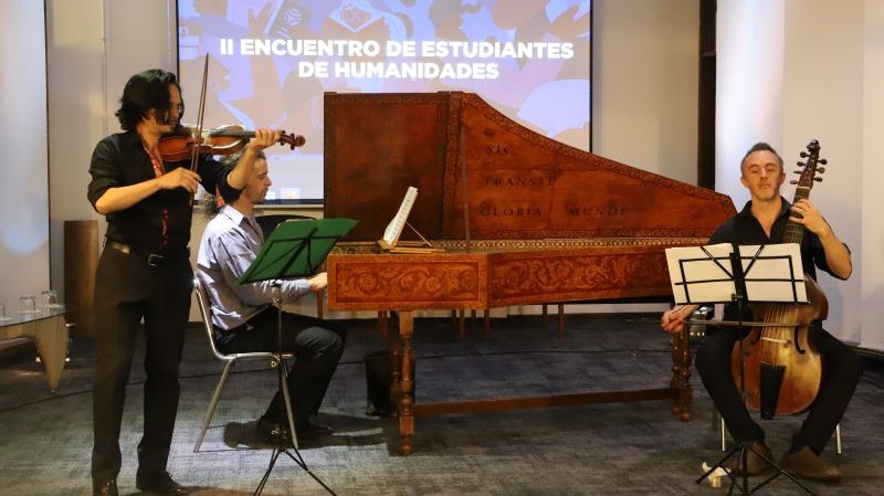 Imagen de la noticia: Escuela de Humanidades UGM reunió a estudiantes en su II Encuentro con exposición especial del Dr. Joaquín García Huidobro