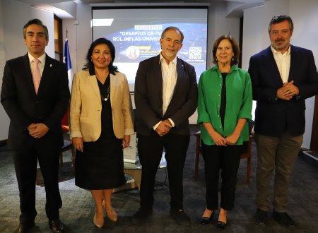 Universidad Gabriela Mistral organizó encuentro "Desafíos de Futuro: Rol de las Universidades"