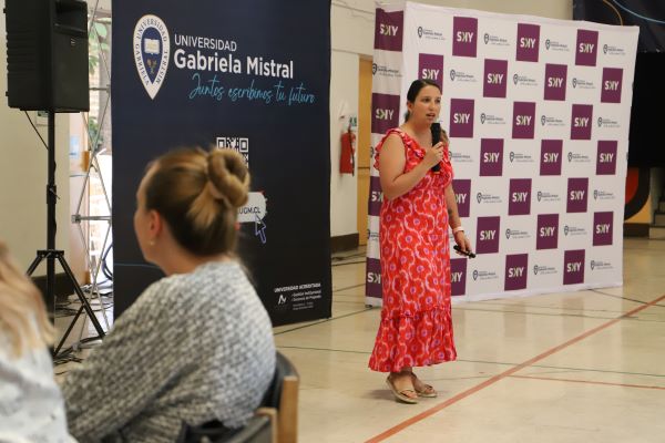 Foto 9 de 11: Más de 100 estudiantes de SKY Airline asisten a jornadas presenciales del programa de Diplomados UGM