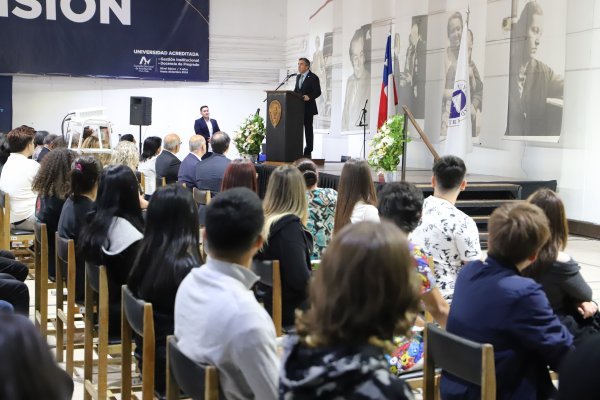 Foto 4 de 22: Universidad Gabriela Mistral da la bienvenida a sus nuevos estudiantes con diversas actividades