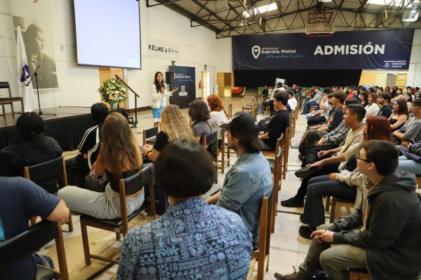 Foto 15 de 22: Universidad Gabriela Mistral da la bienvenida a sus nuevos estudiantes con diversas actividades