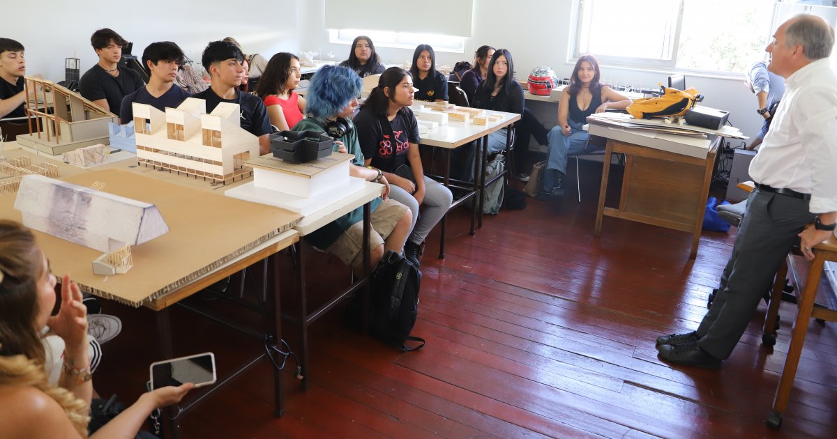 Imagen de la noticia: Universidad Gabriela Mistral da la bienvenida a sus nuevos estudiantes con diversas actividades