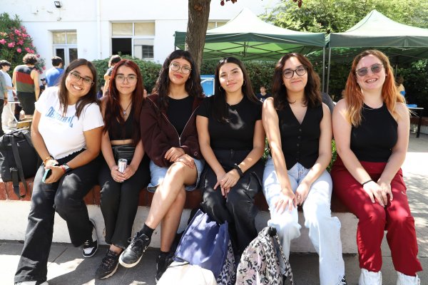 Foto 1 de 22: Universidad Gabriela Mistral da la bienvenida a sus nuevos estudiantes con diversas actividades