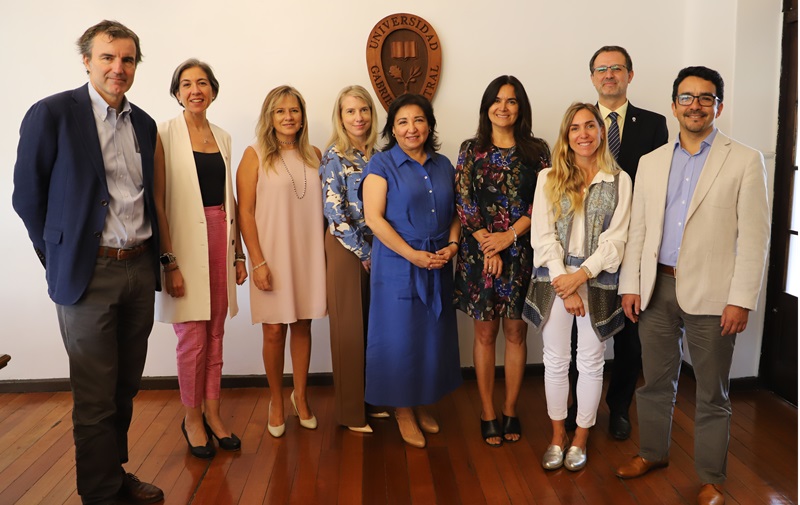 Imagen de la noticia: Vinculación con el Medio UGM se reunió con su Consejo Asesor Externo
