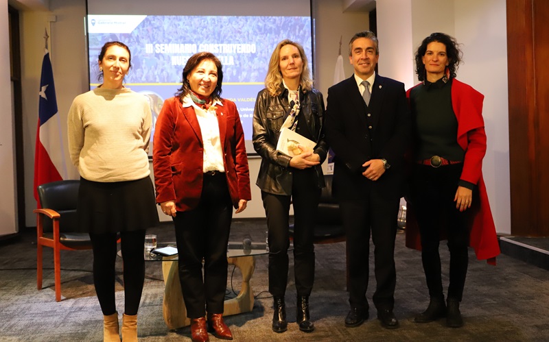 Imagen de la noticia: III Seminario “Construyendo Nuestra Huella” UGM contó con destacada participación de la Dra. en Educación Fernanda Valdés