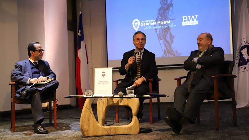 Foto 2 de 4: Primera Encuesta Evaluación de Confianza en las Instituciones: chilenos reprueban a las instituciones judiciales
