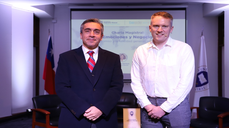 Imagen de la noticia: Experto inglés Matt Phelan dictó charla sobre cómo conviven las emociones y los negocios