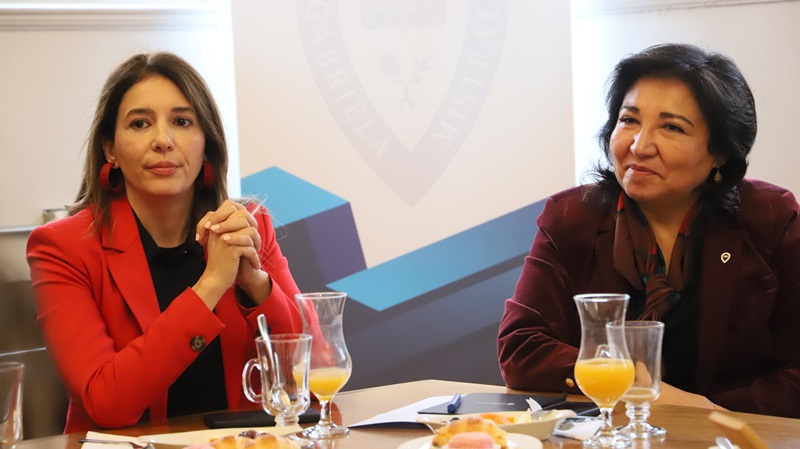 Foto 3 de 3: Red de Alumni UGM reunió a egresados destacados de Derecho para reforzar vínculos