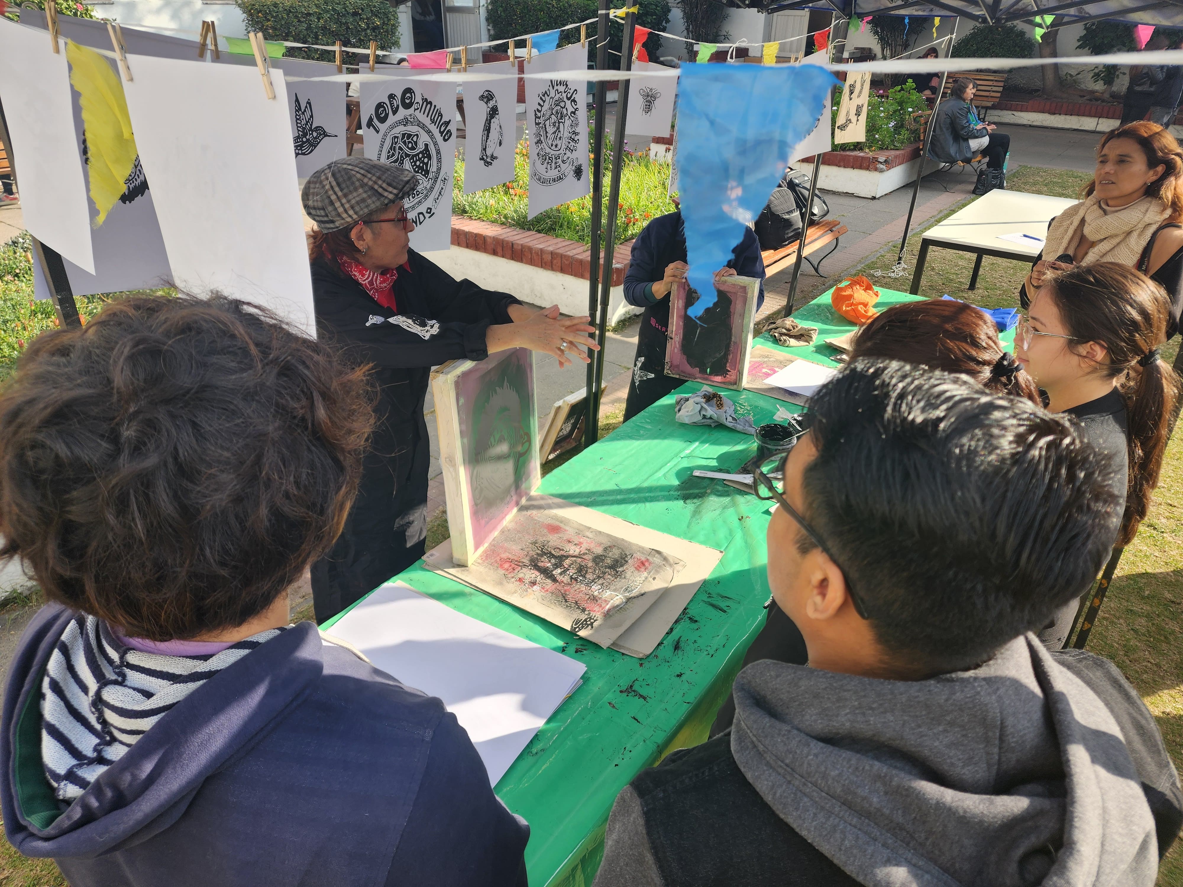 Imagen de la noticia: Semana de la Cultura y el Patrimonio UGM 2024: Talleres culturales y visita al GAM fueron parte de las actividades