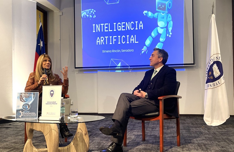 Imagen de la noticia: Charla sobre IA de senadora Ximena Rincón cerró Expo de Ingenierías y Tecnologías UGM 2024