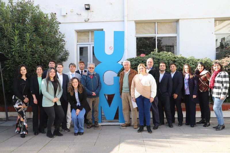 Foto 6 de 6: Escuela de Negocios Cierra Primera Etapa de Proyecto en Conjunto con Red Eleam y Fundación Más