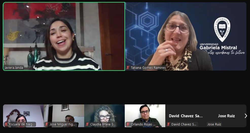 Imagen de la noticia: Ex alumna de Ingeniería UGM dictó Charla Magistral sobre Sostenibilidad Corporativa