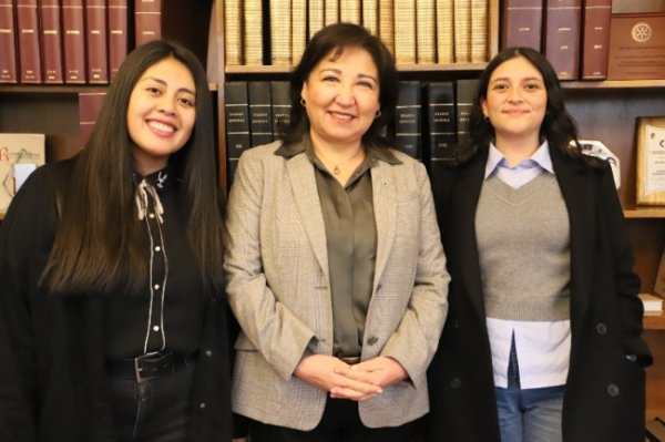Imagen de la noticia: Egresados de Periodismo UGM compartieron experiencias profesionales en su Alma Mater