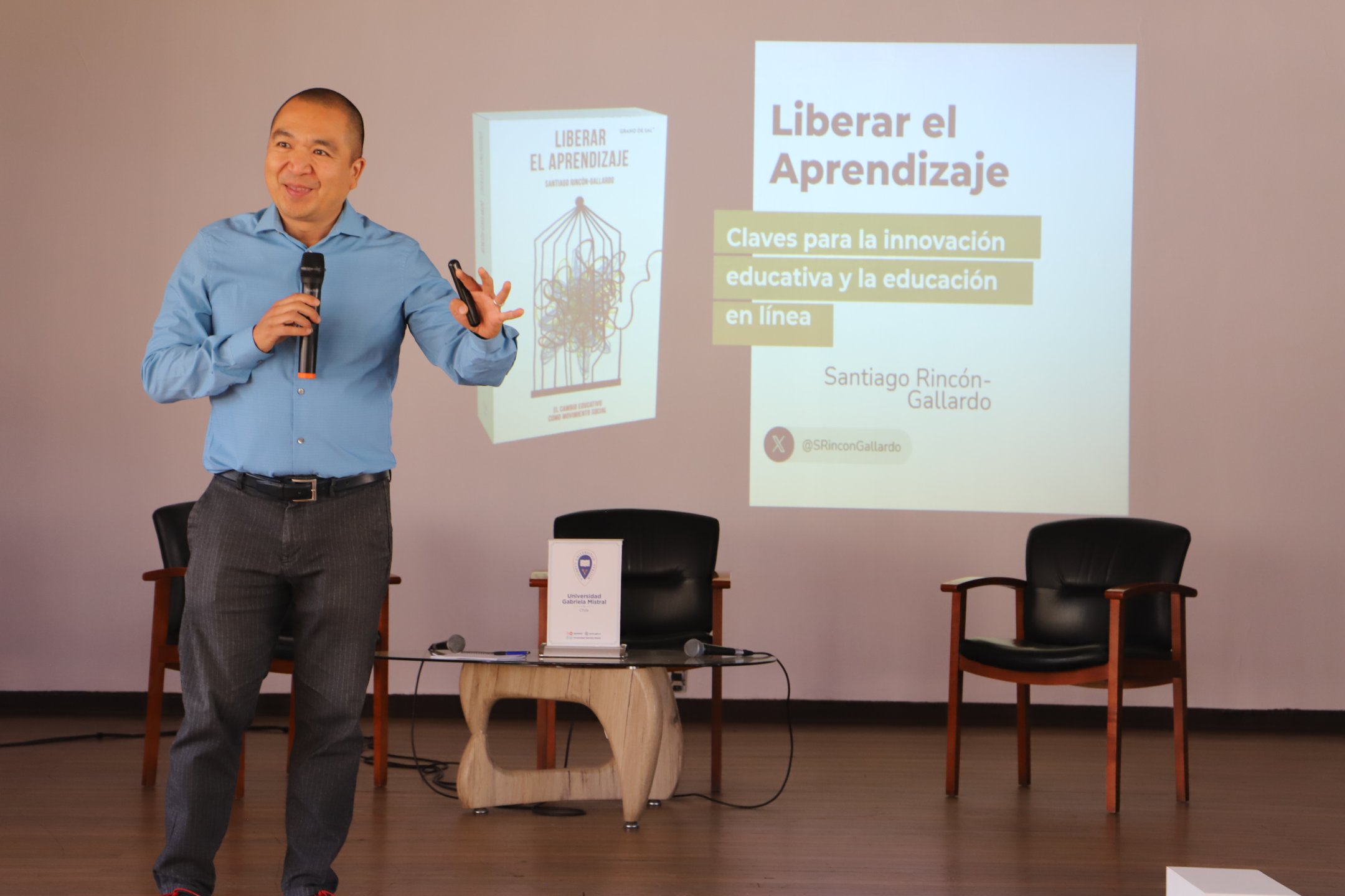 Imagen de la noticia: Universidad Gabriela Mistral realizó Claustro Académico 2024 con foco en innovaciones pedagógicas en entornos de aprendizaje online