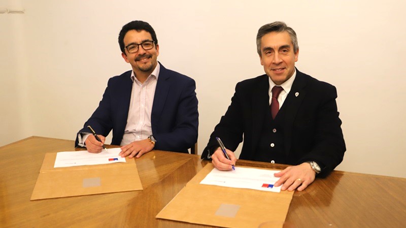 Imagen de la noticia: Universidad Gabriela Mistral y Superir firmaron convenio para innovar apoyando a MIPEs