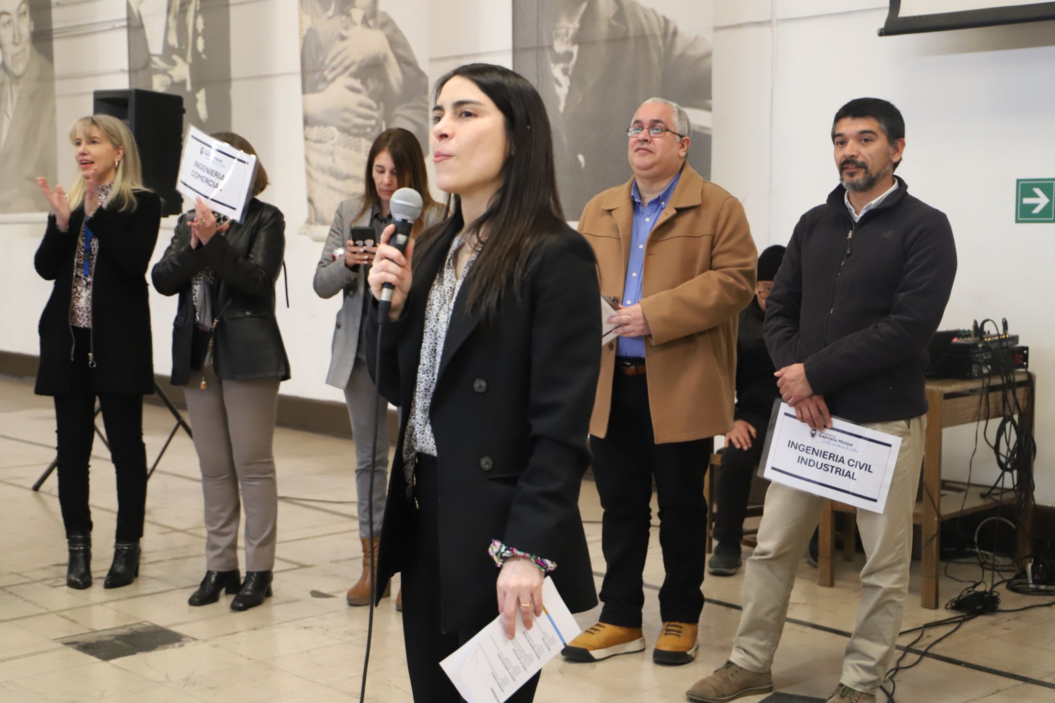 Imagen de la noticia: Más de 100 estudiantes del Colegio Arturo Matte Larraín vivieron la experiencia de ser mistralinos por un día