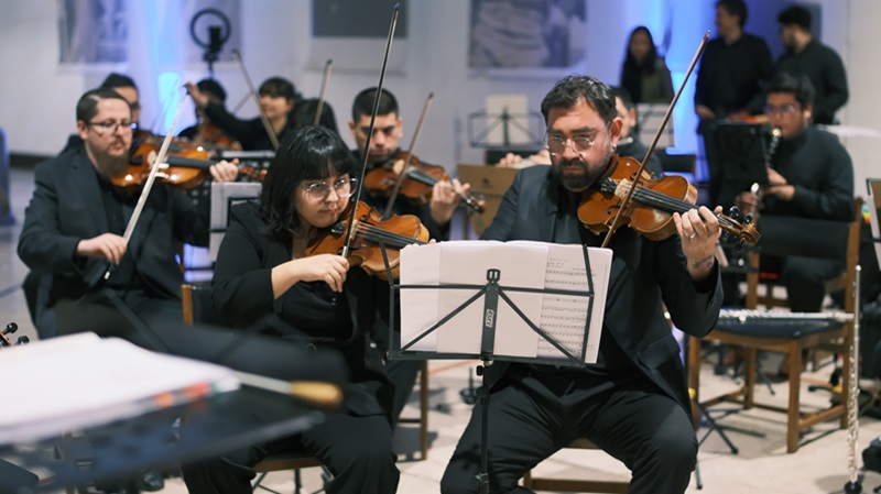 Imagen de la noticia: Universidad Gabriela Mistral realizó "Concierto desde el Nuevo Mundo" de la Orquesta Sinfónica UAHC