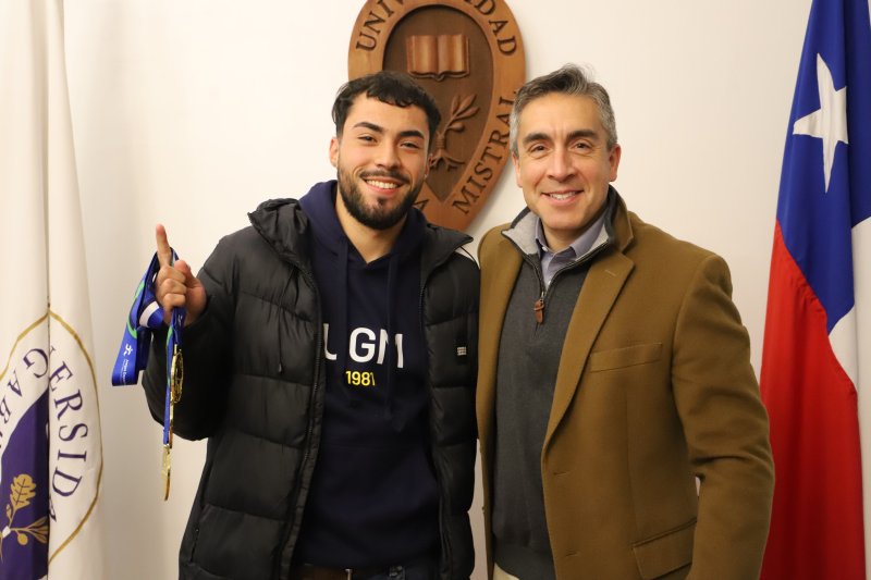 Foto 4 de 5: UGM destacó logro deportivo de Nicolás Ulloa en Juegos Deportivos Nacionales Temuco 2024