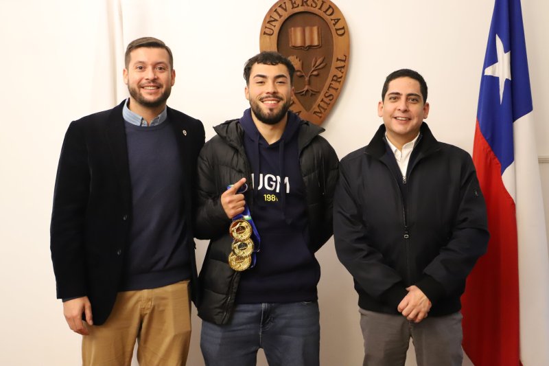 Foto 2 de 5: UGM destacó logro deportivo de Nicolás Ulloa en Juegos Deportivos Nacionales Temuco 2024