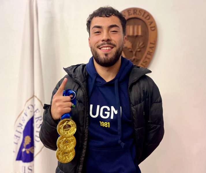 Foto 3 de 5: UGM destacó logro deportivo de Nicolás Ulloa en Juegos Deportivos Nacionales Temuco 2024