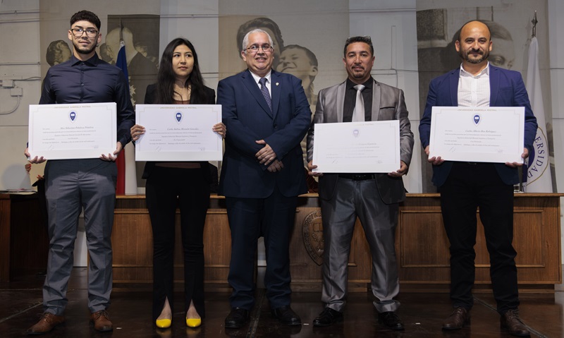 Imagen de la noticia: Universidad Gabriela Mistral realizó ceremonias de titulación para sus nuevos profesionales