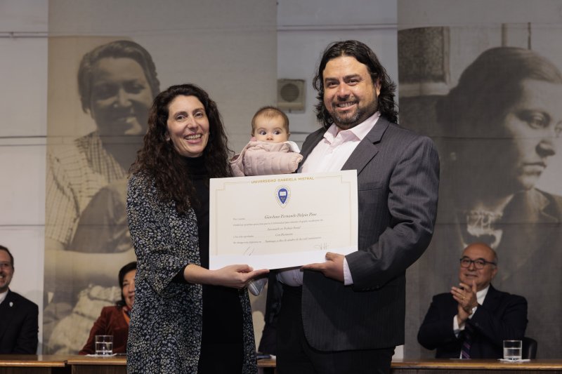 Foto 3 de 9: Universidad Gabriela Mistral realizó ceremonias de titulación para sus nuevos profesionales