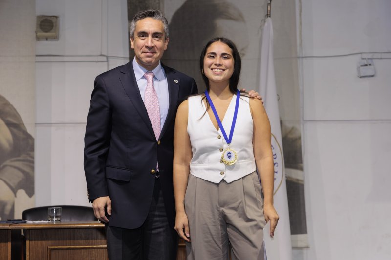 Foto 8 de 9: Universidad Gabriela Mistral realizó ceremonias de titulación para sus nuevos profesionales