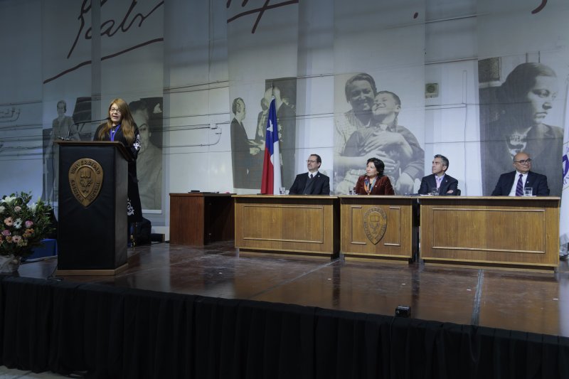 Foto 2 de 9: Universidad Gabriela Mistral realizó ceremonias de titulación para sus nuevos profesionales