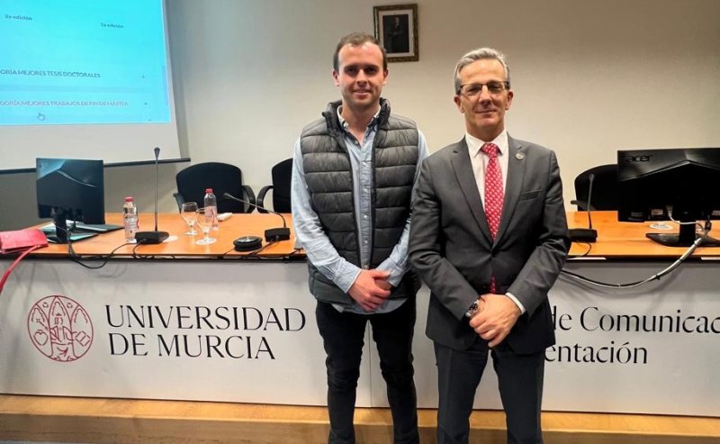 Foto 4 de 4: Docente de Periodismo UGM Juan Rangel Preisler fue reconocido en España por Mejor Trabajo de Fin de Master