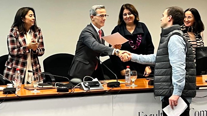 Imagen de la noticia: Docente de Periodismo UGM Juan Rangel Preisler fue reconocido en España por Mejor Trabajo de Fin de Master