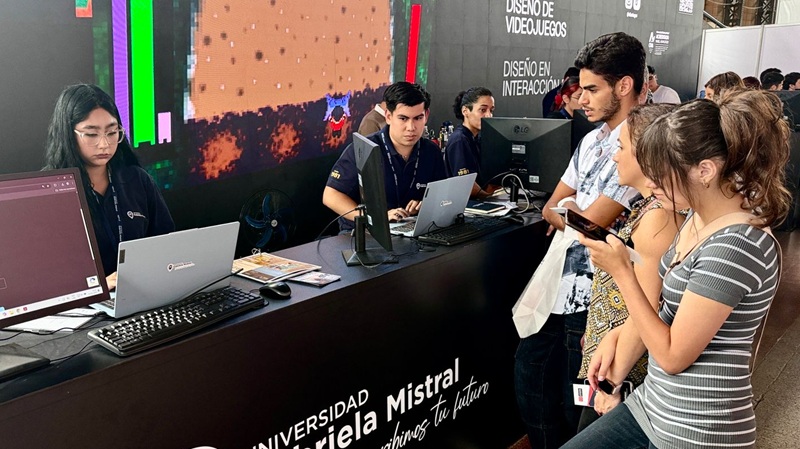 Foto 2 de 3: Admisión 2026: conoce vías de contacto y horarios, ¡te esperamos en La Mistral!
