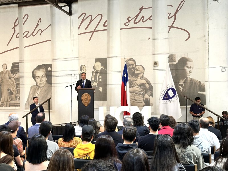 Foto 4 de 16: Universidad Gabriela Mistral recibió a sus nuevos estudiantes 2025