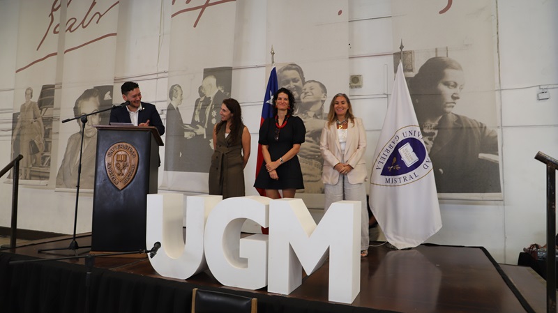 Imagen de la noticia: Universidad Gabriela Mistral recibió a sus nuevos estudiantes 2025