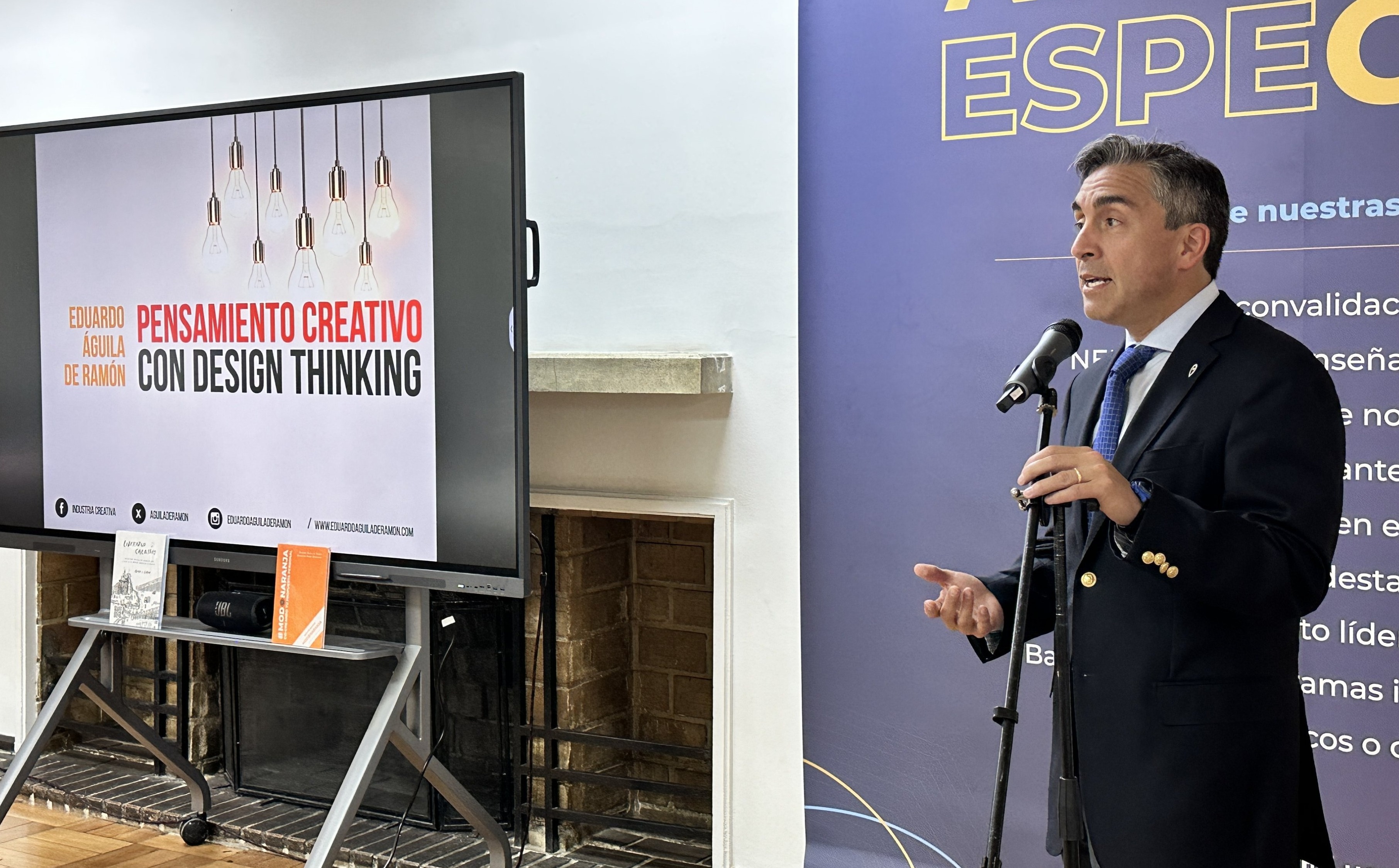 Imagen de la noticia: Creatividad y estrategia: MBA Executive UGM realizó taller "Pensamiento Creativo con Design Thinking" junto a Eduardo Águila de Ramón