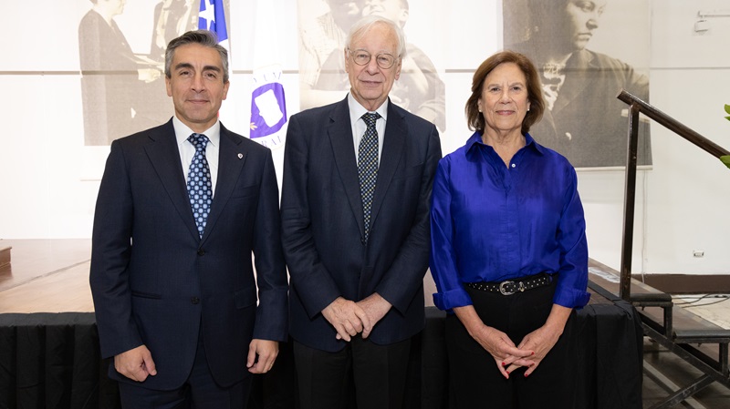 Imagen de la noticia: José Joaquín Brunner inauguró Año Académico 2025 de la Universidad Gabriela Mistral