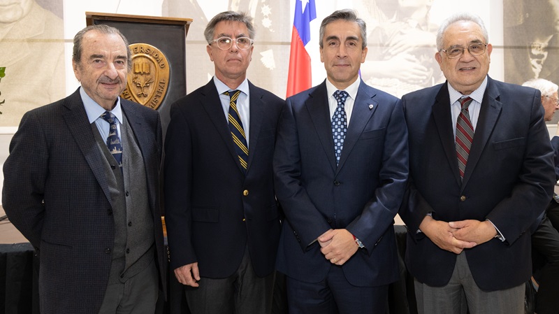 Foto 5 de 9: José Joaquín Brunner inauguró Año Académico 2025 de la Universidad Gabriela Mistral