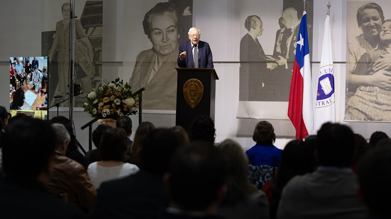 Foto 7 de 9: José Joaquín Brunner inauguró Año Académico 2025 de la Universidad Gabriela Mistral