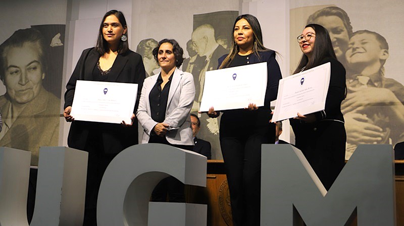 Imagen de la noticia: Universidad Gabriela Mistral celebró ceremonias de titulación de egresados del Año Académico 2024-2025